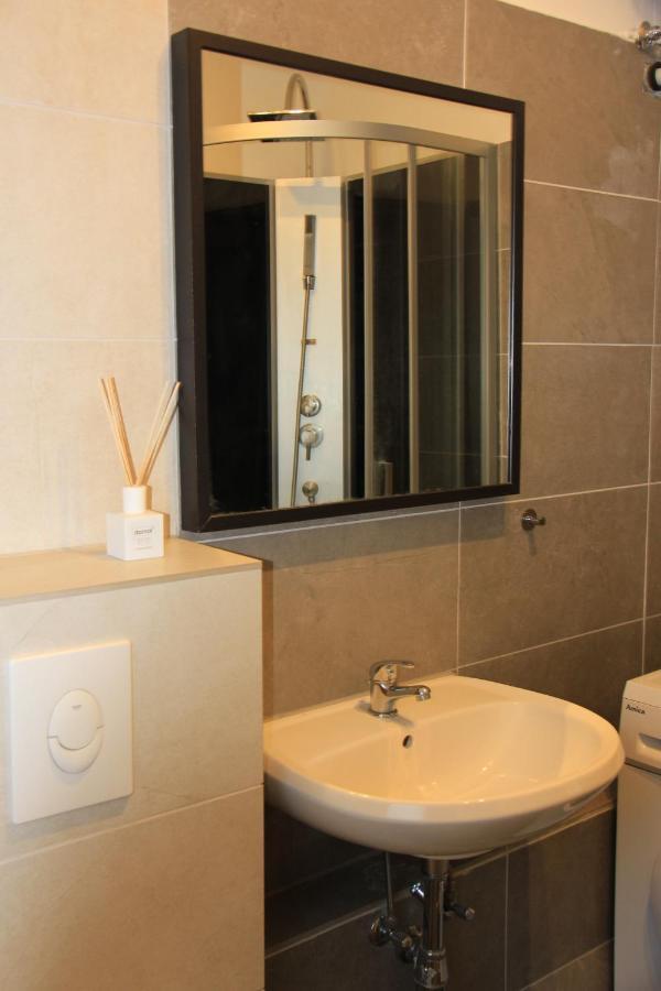 3 Zimmer Apartment Am Leopoldplatz Berlino Esterno foto
